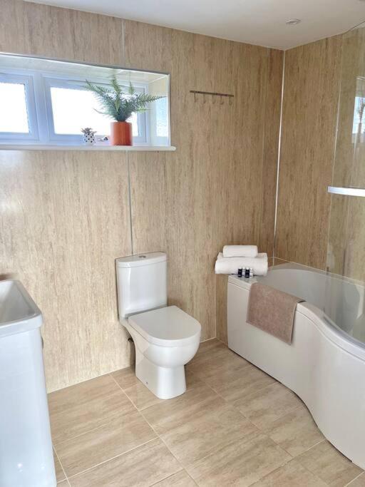 Lighthouse Cottage With Hottub 阿伯丁 外观 照片
